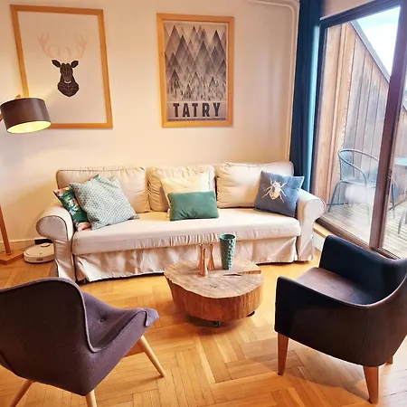 Apartament Wokol Stolu Апартаменты *
